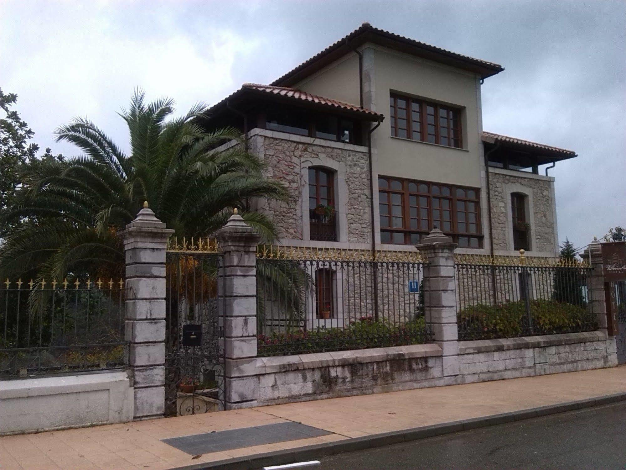 Hotel Villadesella 3*